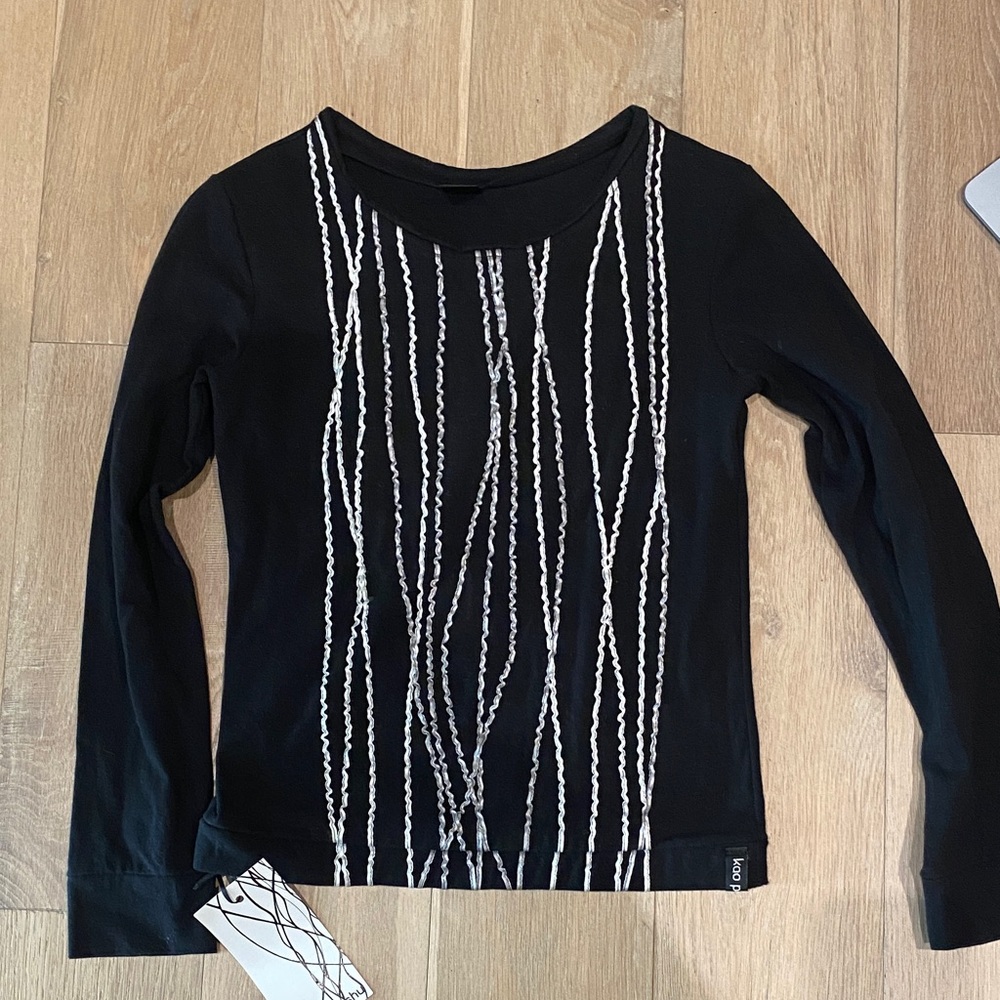 Black and White Long Sleeve Top